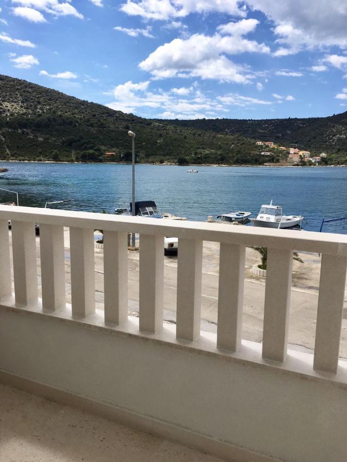 VinišćeDux Solo公寓 外观 照片